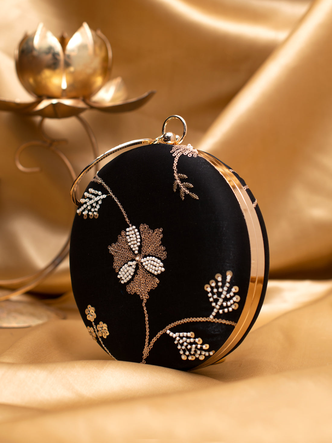 Artklim Noir Petal Round Clutch