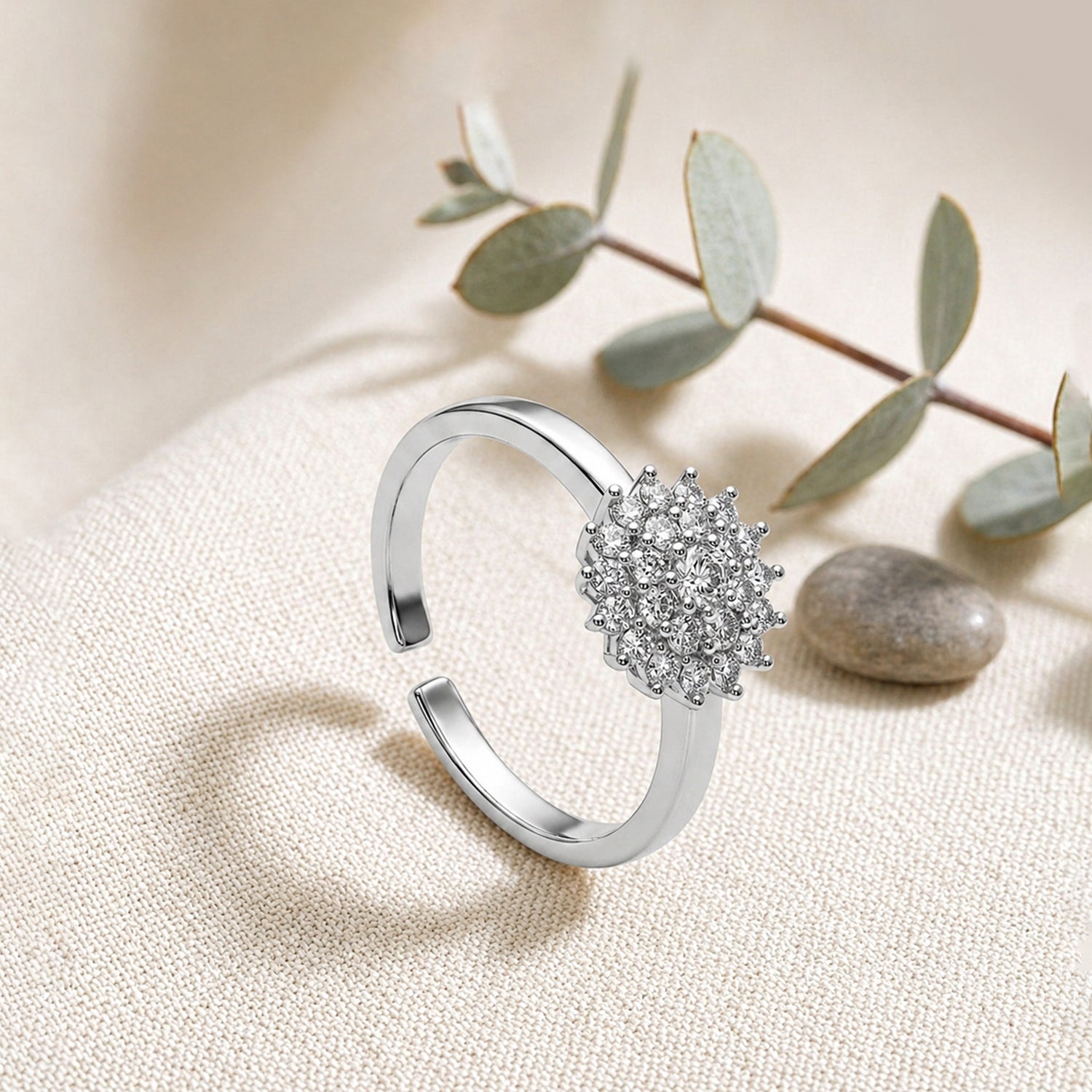 Artklim Silver Floral Cluster Anti-Tarnish Ring