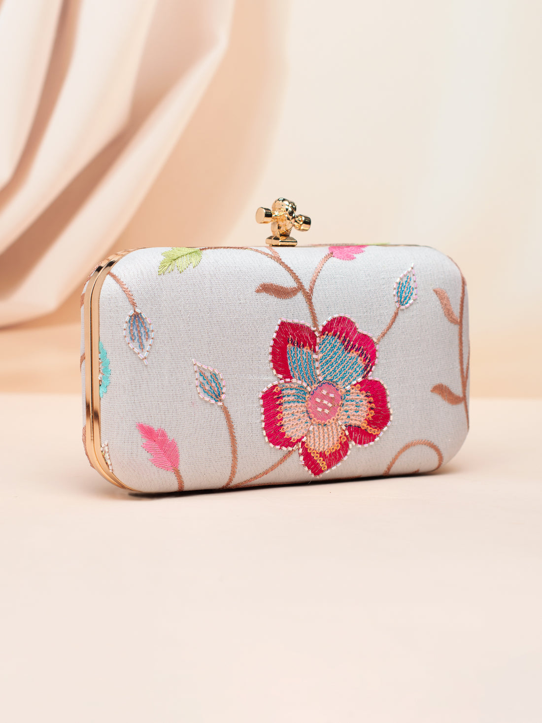 Artklim Pearl Petal Elegance