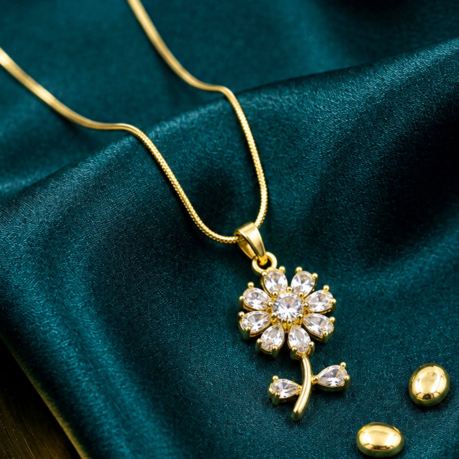 Artklim Dazzling Daisy Crystal Flower Anti-Tarnish Pendant Necklace