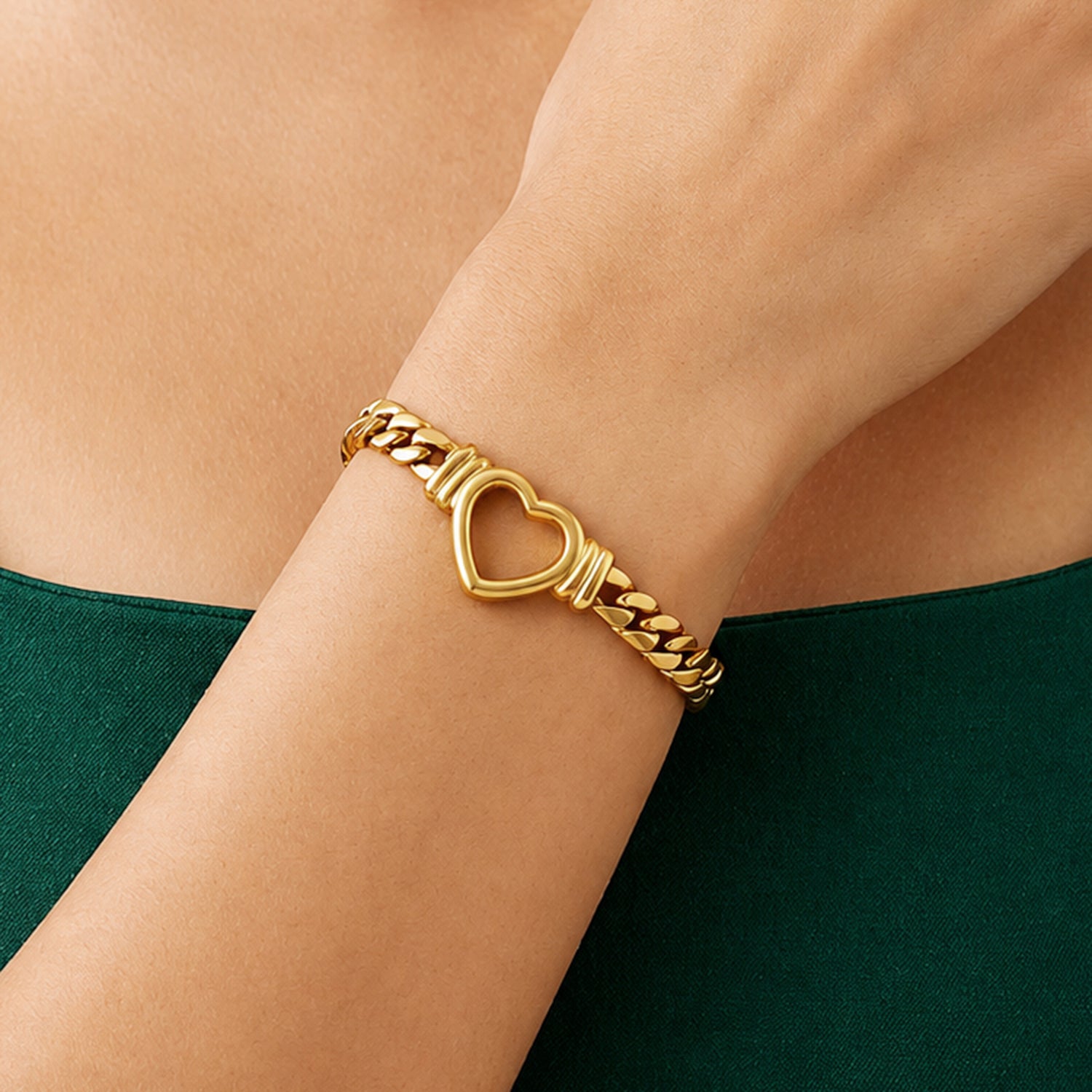 Artklim Golden Heart Link Chain Elegant Anti-Tarnish Bracelet
