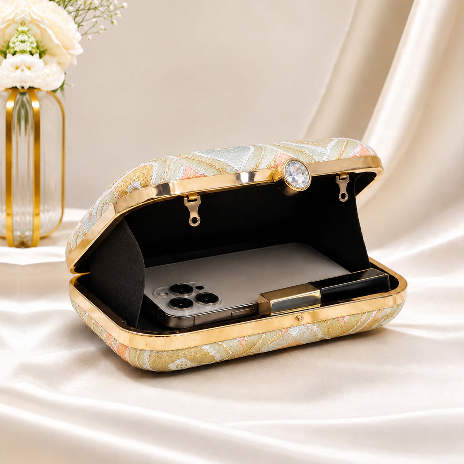 Artklim Pastel Geometric Pattern Embroidery Clutch
