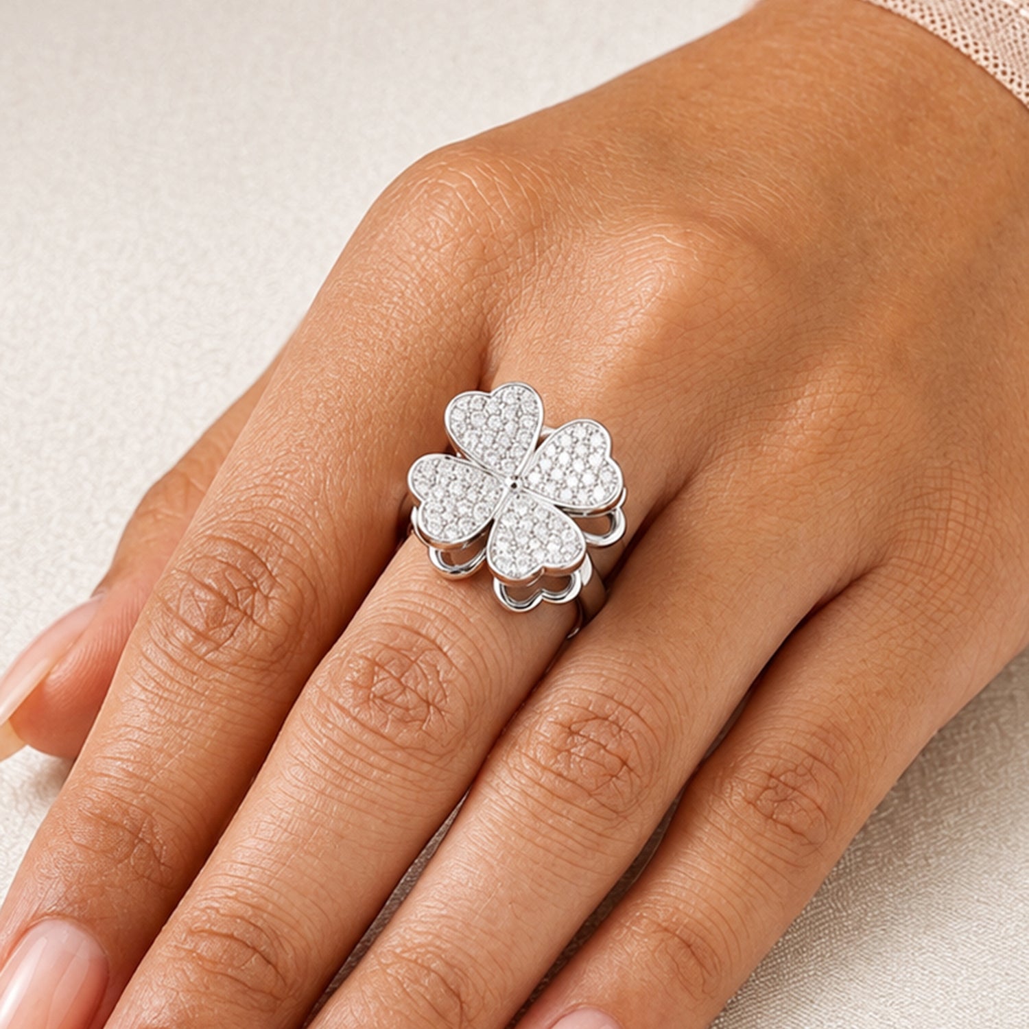 Artklim Silver Luxury Four Leaf Clover Revolving Adjustable Anti-Tarnish Copper Ring