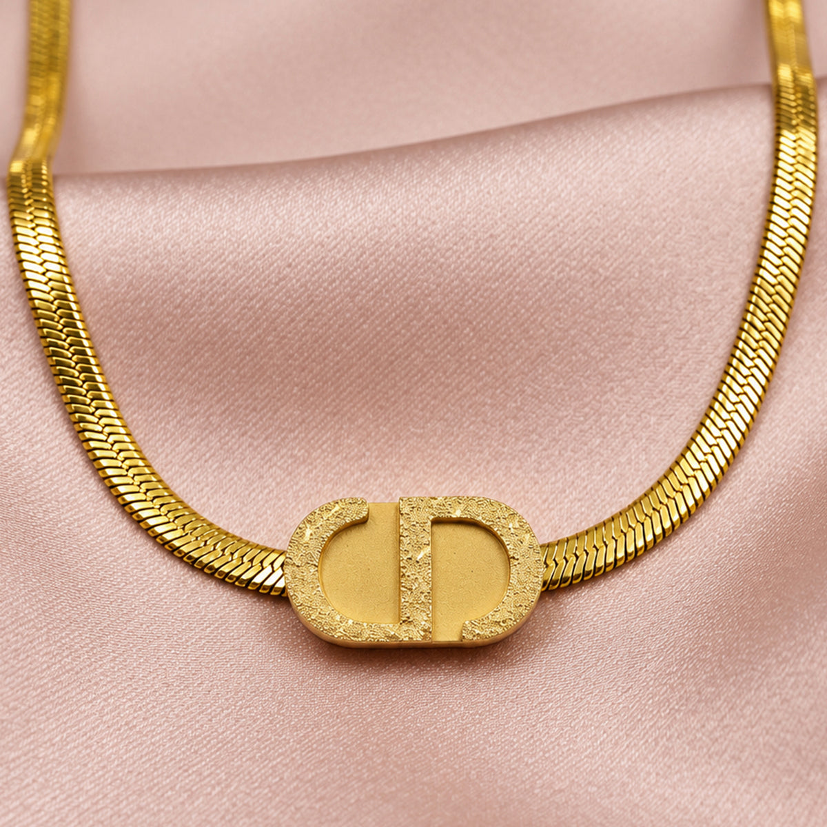 Artklim Elegant Gold Link Chain Anti-Tarnish Pendant Necklace