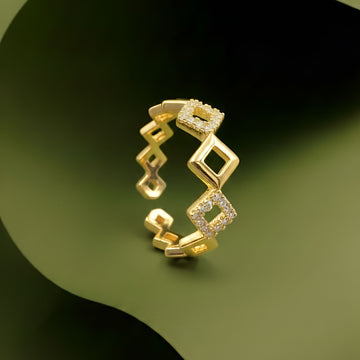 Artklim Gold-Plated Crystal Square Charm Design Anti-Tarnish Ring