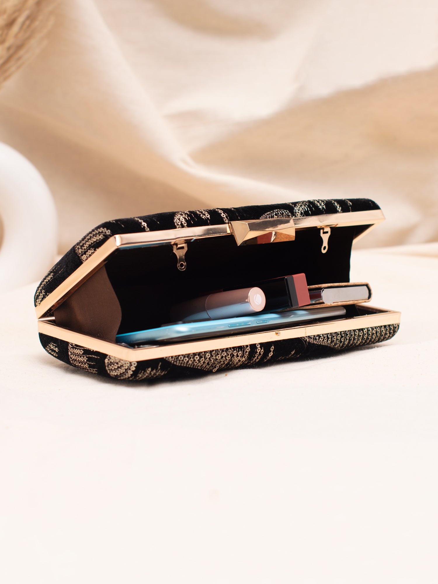 Artklim Black Gold Glam Box Clutch