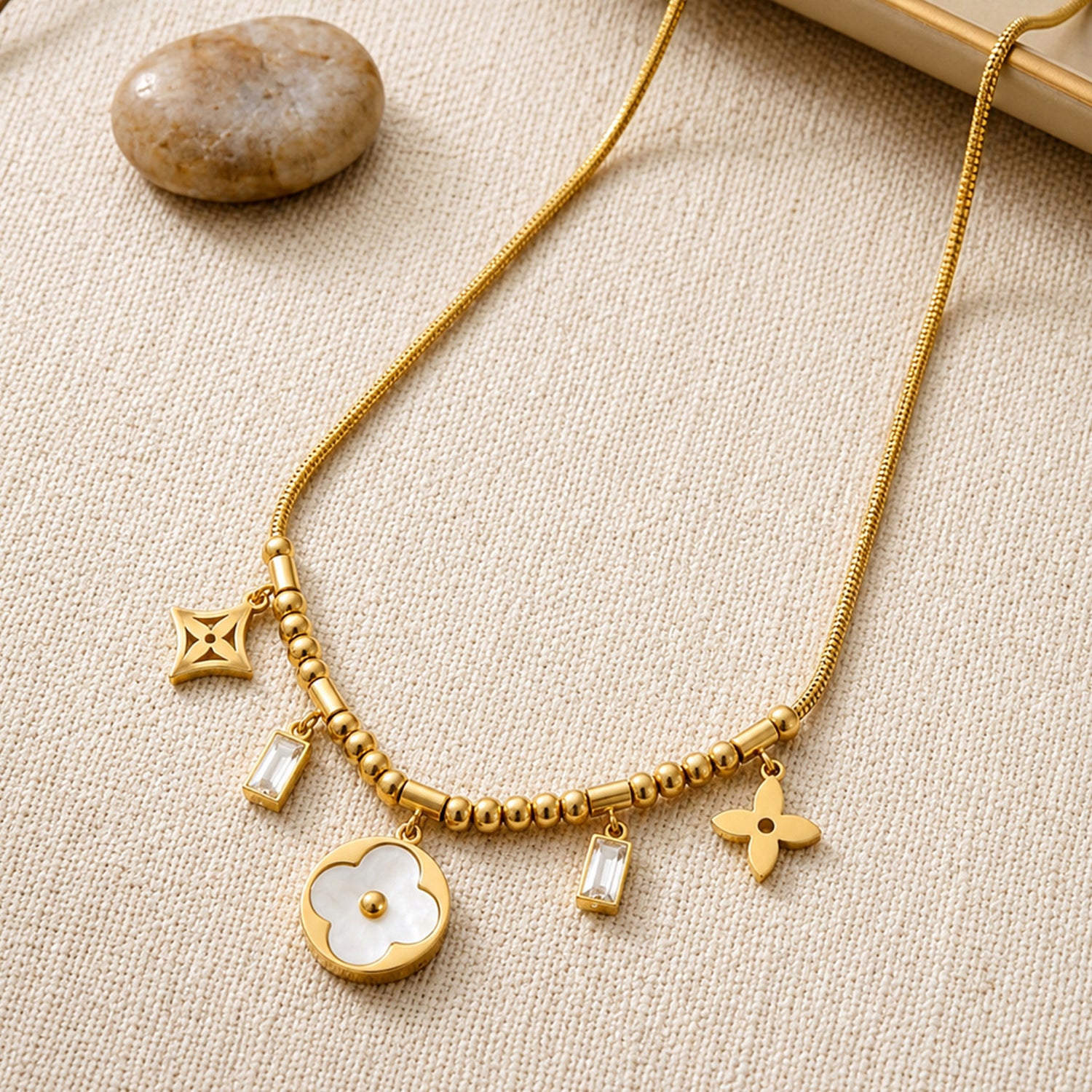 Artklim Luxury Charm Bar Gold Anti-Tarnish Pendant Necklace