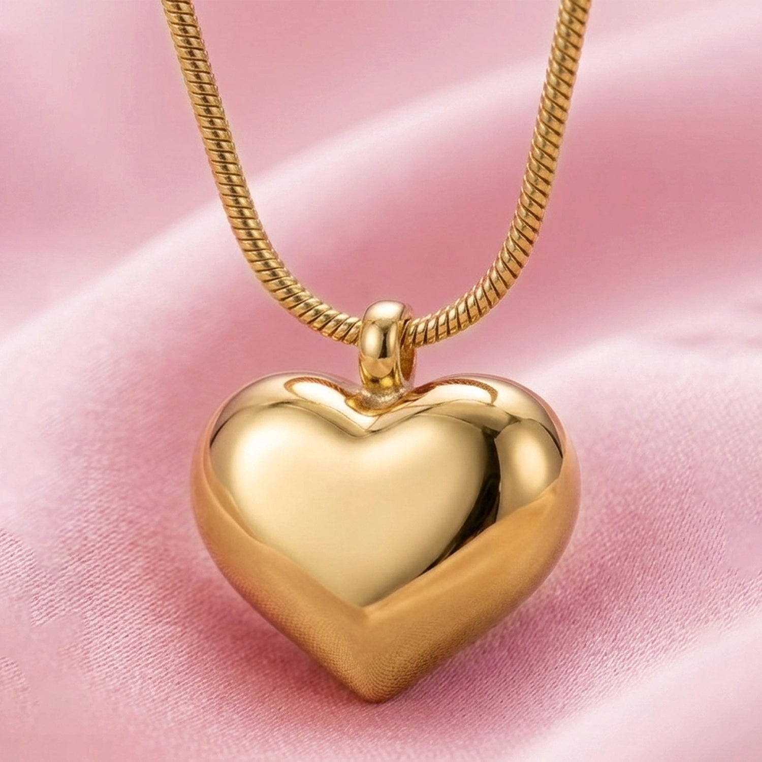 Artklim Elegant Gold Heart Anti-tarnish necklace