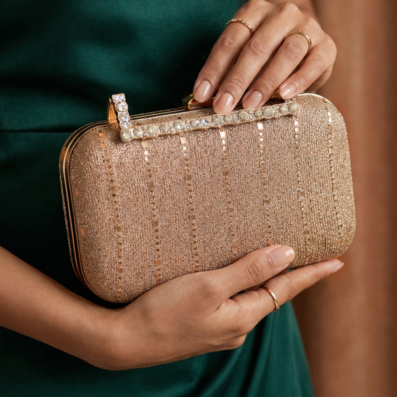 Artklim Champagne Glimmer Embroidery Clutch