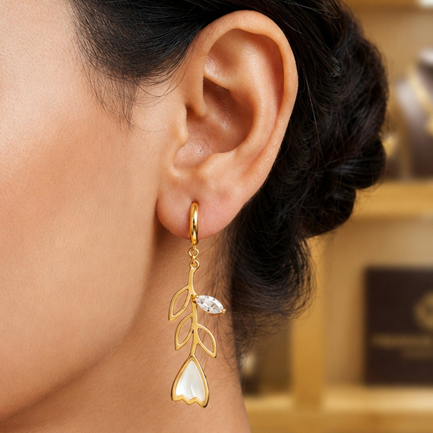 Artklim White Tulip Leaf Drop Hoop Anti-Tarnish Earring