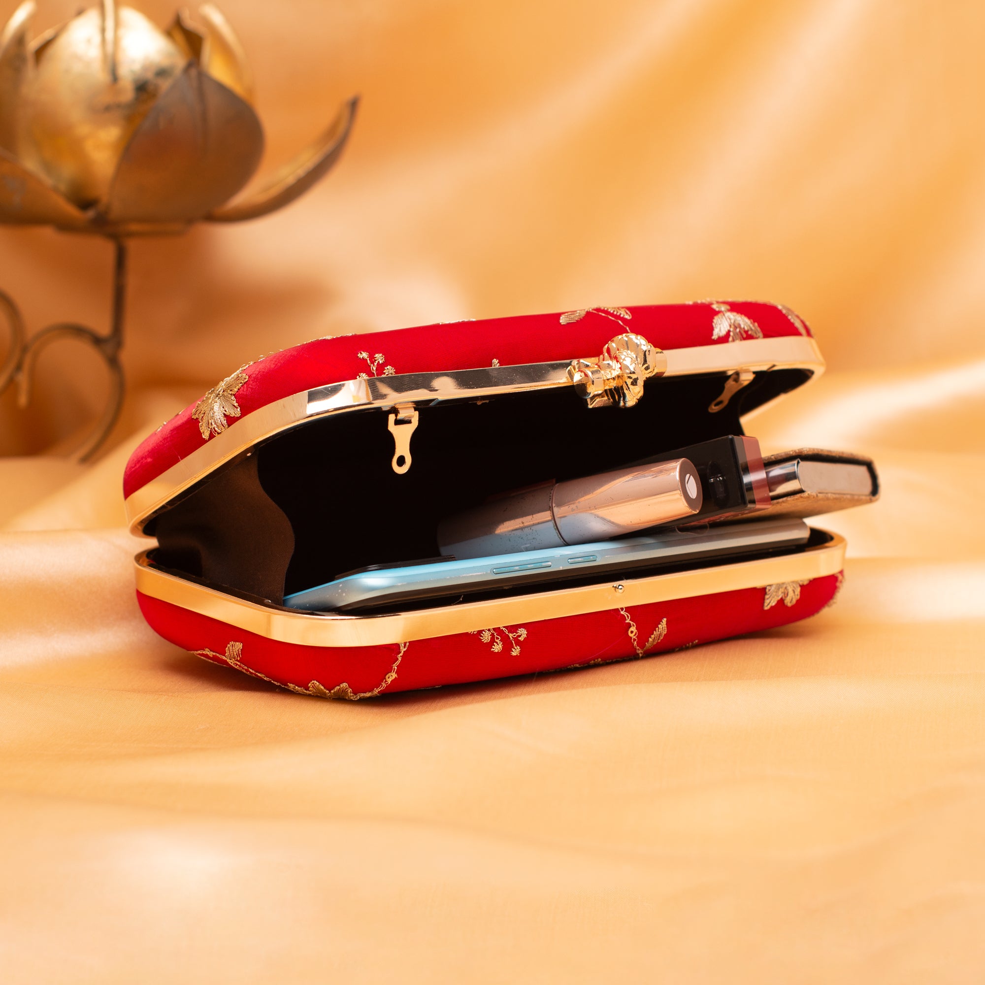 Artklim Royal Red Blossom Clutch