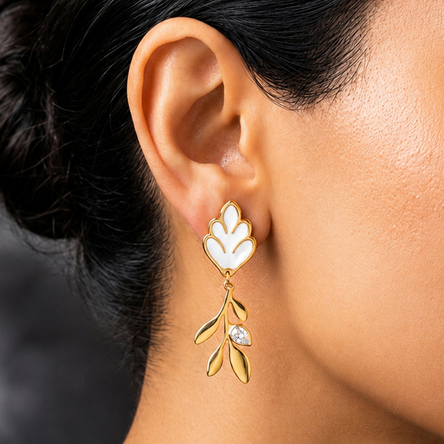 Artklim White Floral Leaf Drop Anti-Tarnish Earring