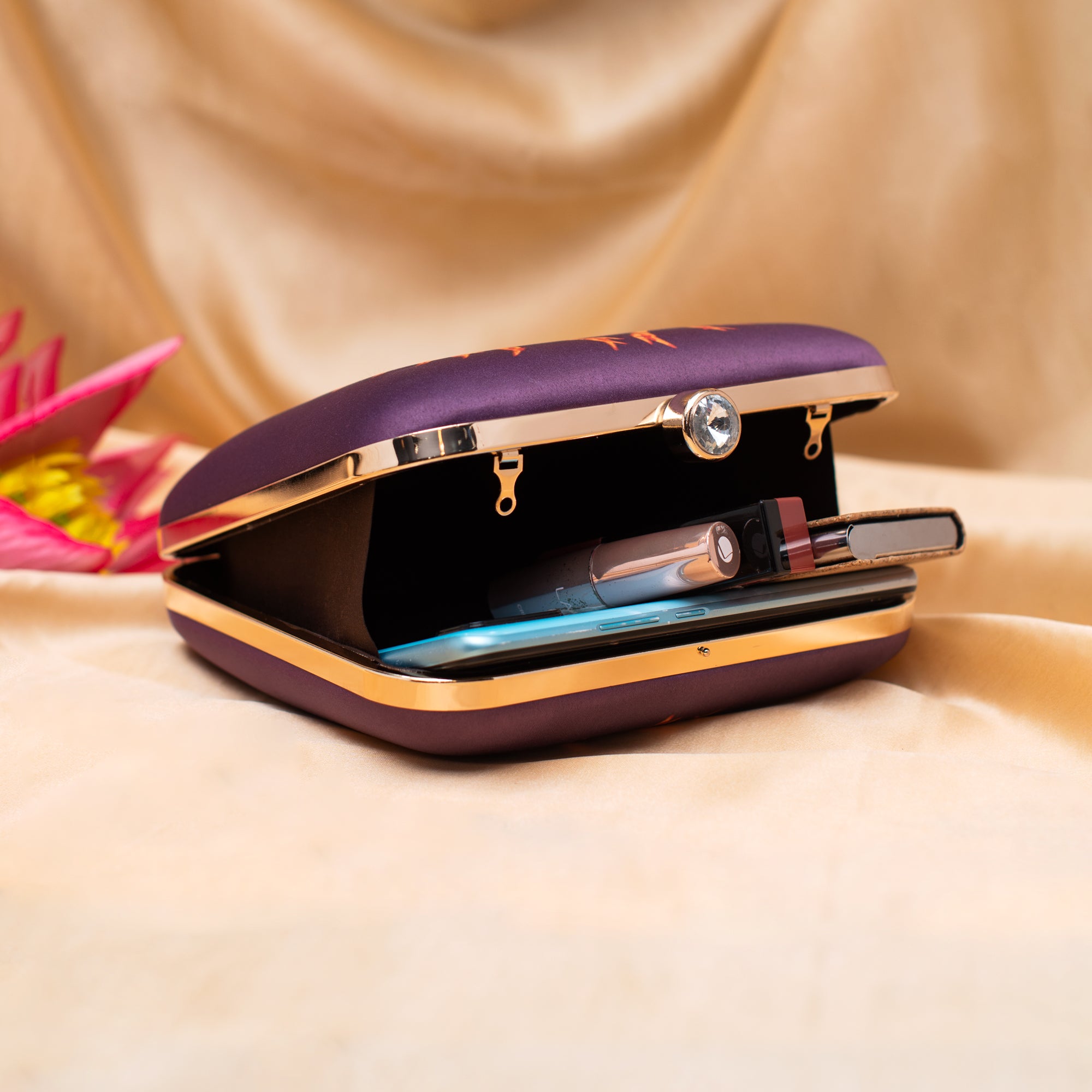 Artklim Divine Dance Printed Clutch
