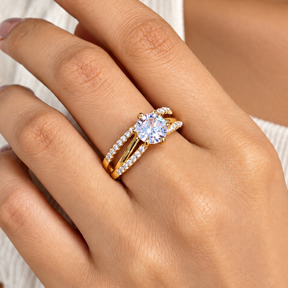 Artklim Chic Round-Cut Crystal Gold-Tone Anti-Tarnish Ring