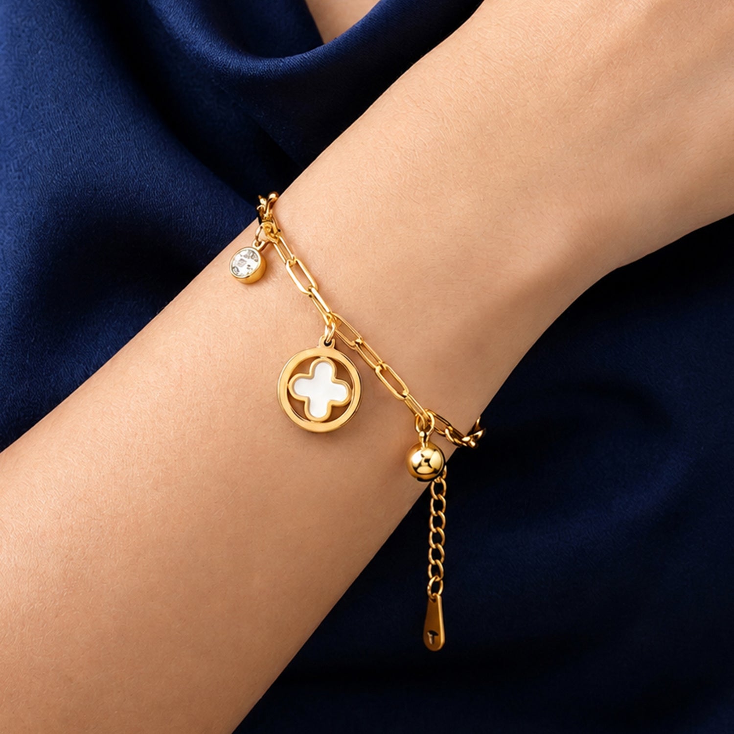 Artklim White Clover Crystal Drop Chain Anti-Tarnish Bracelet