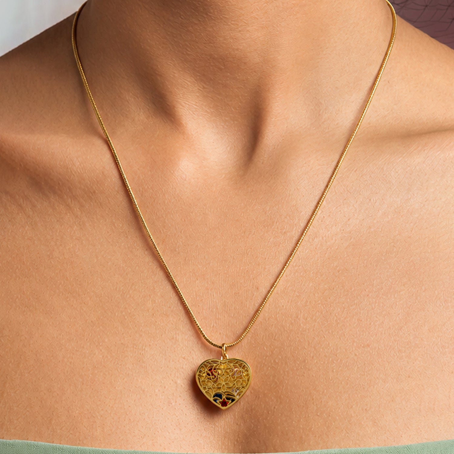 Artklim Vintage Heart Locket  Anti-tarnish Necklace