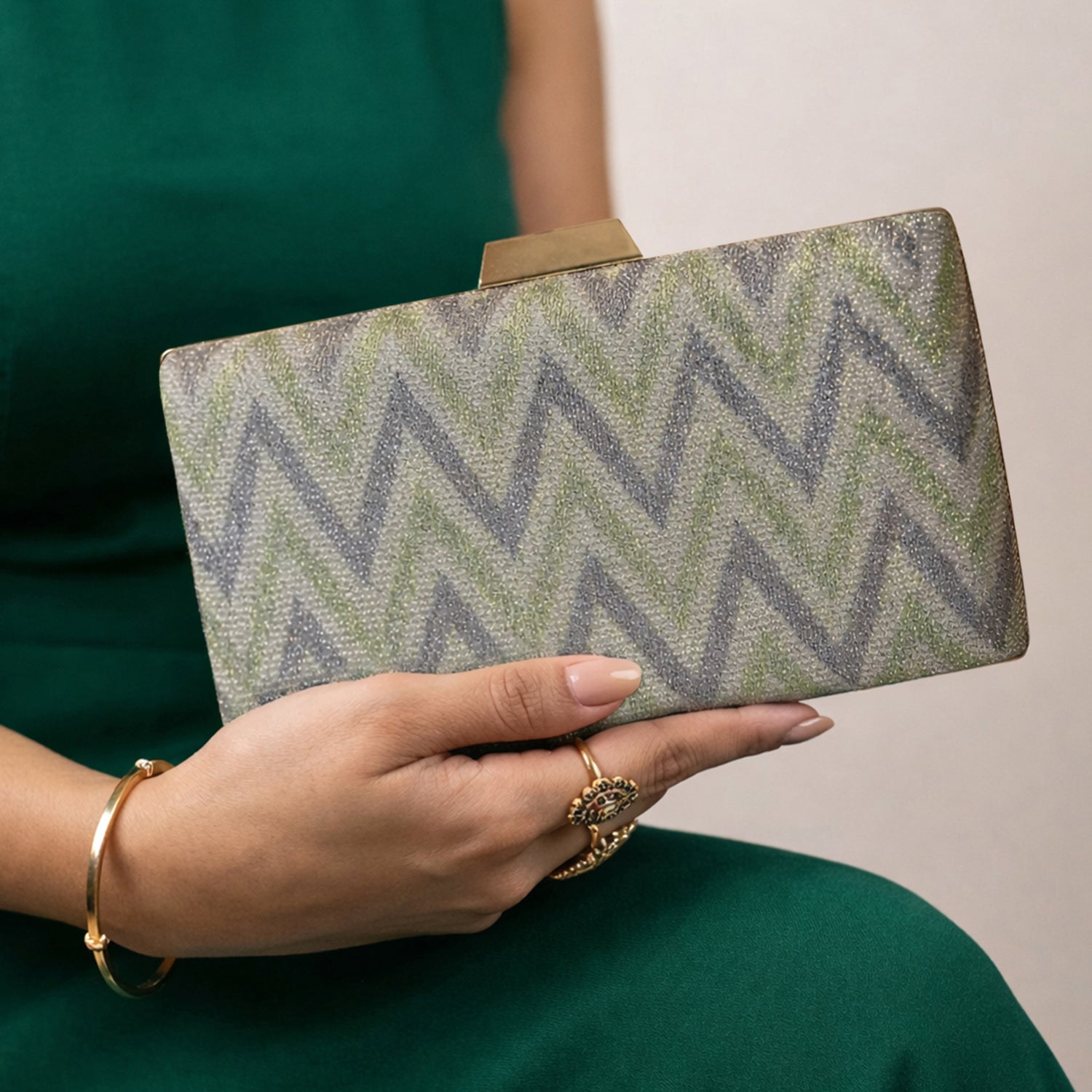 Artklim Elegant Dusty Green & Silver Zigzag Shimmer Clutch