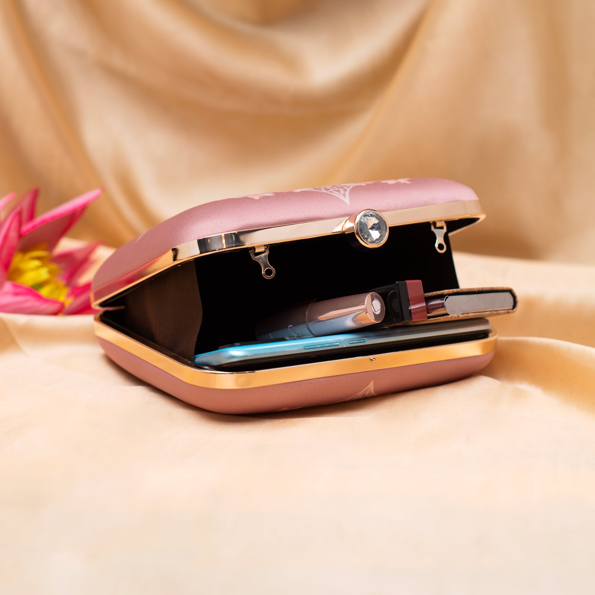 Artklim Royal Peacock Printed Clutch