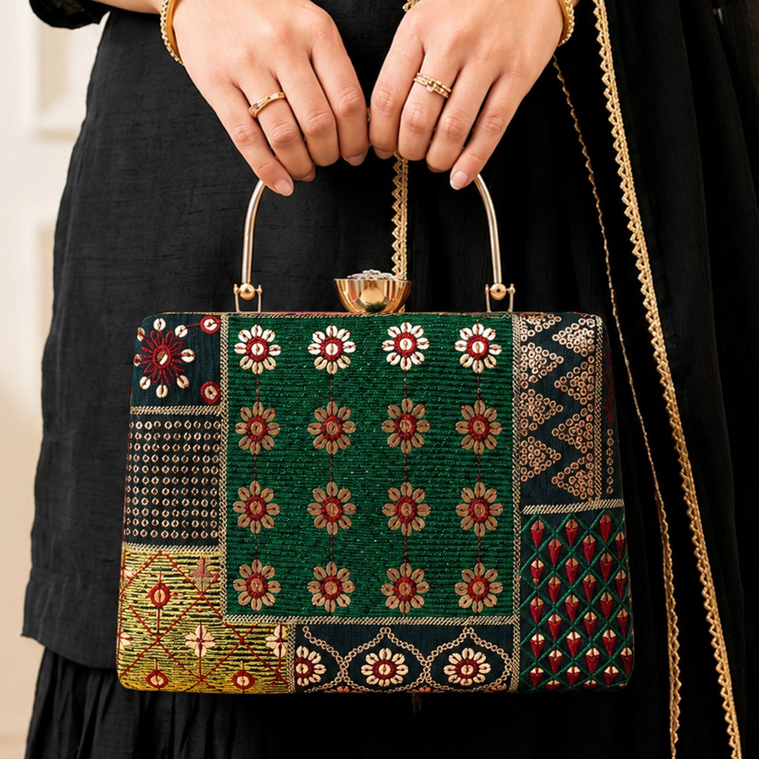 Artklim Green Floral Patchwork Ethnic Embroidery Clutch