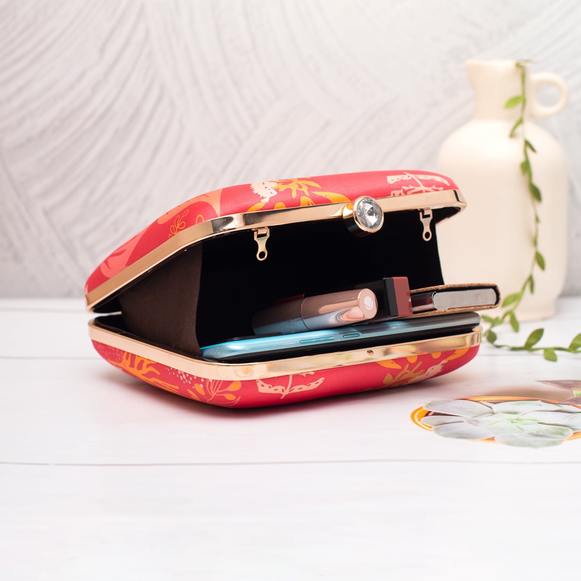 Artklim Pink–Orange Tropical Portrait Clutch