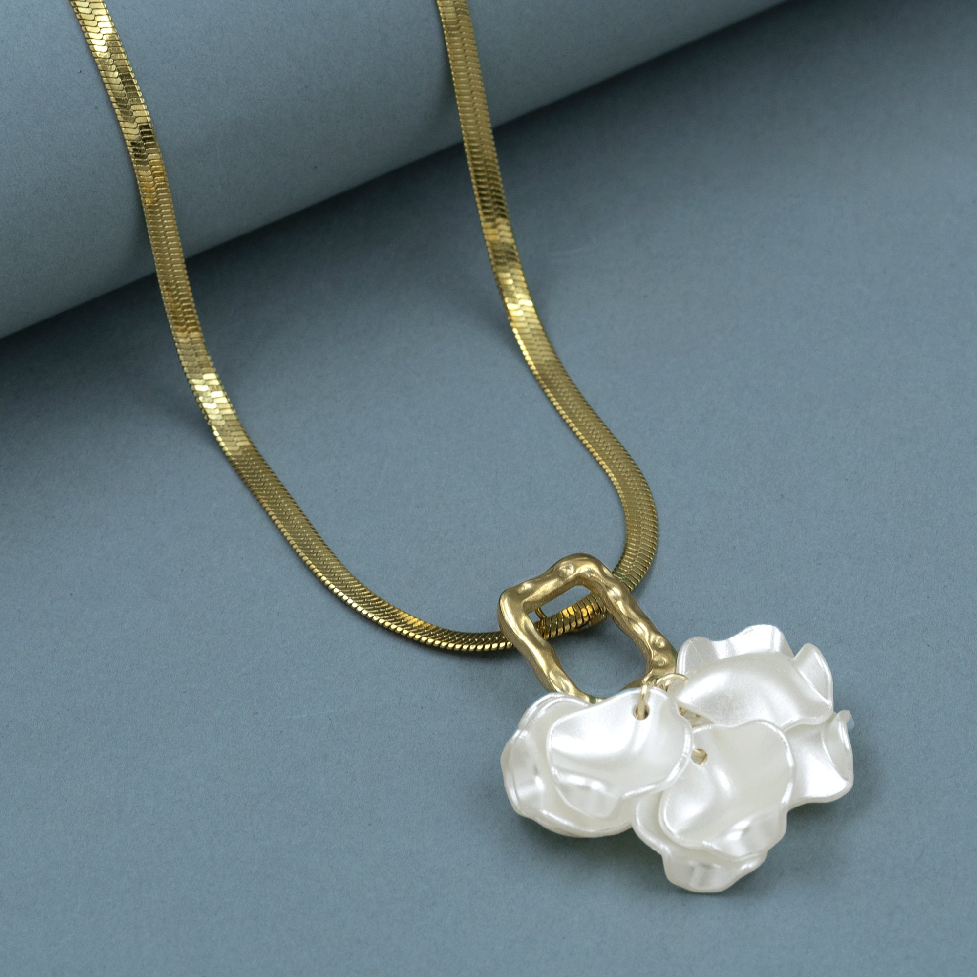 Artklim  Ivory Bloom Pendant Necklace