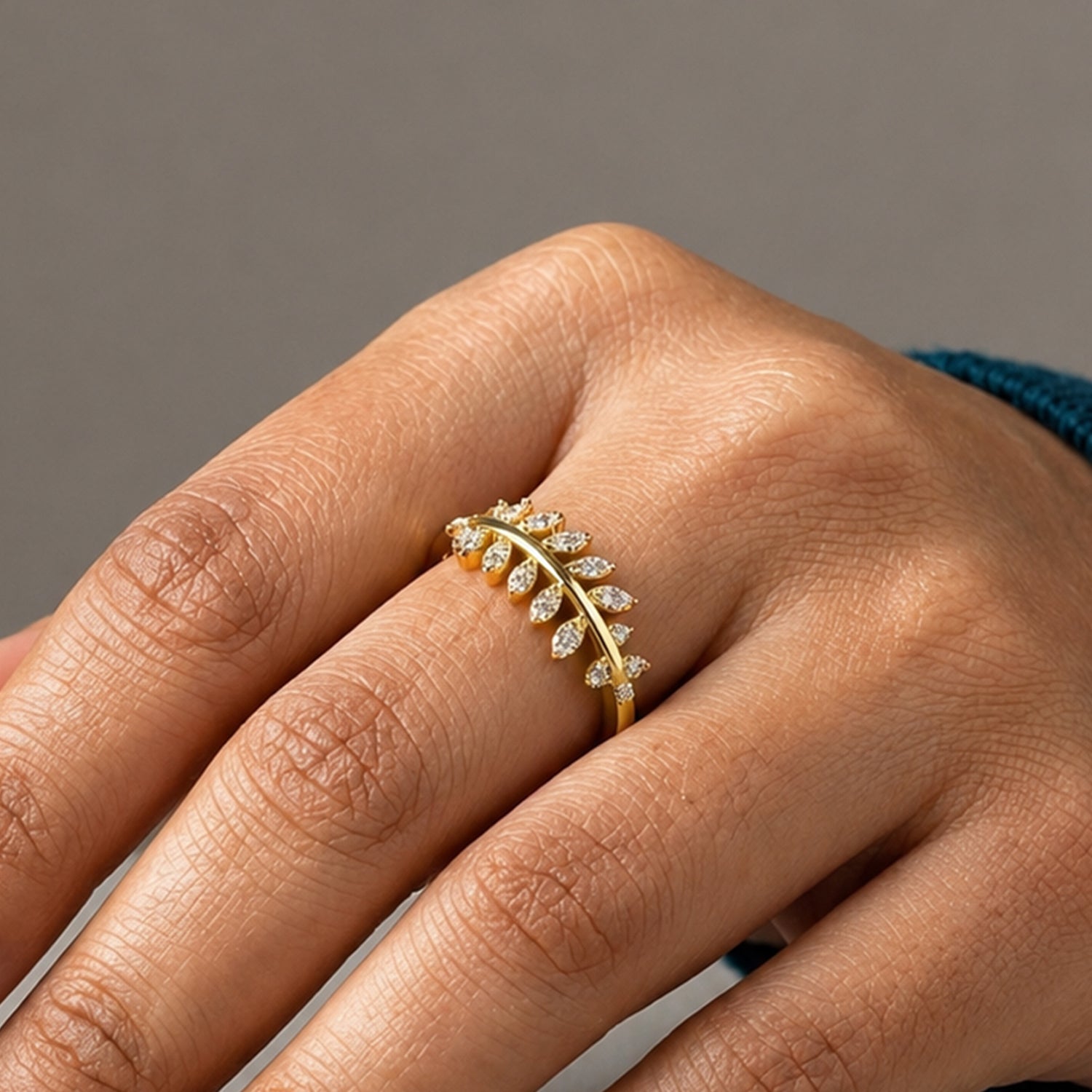 Artklim Nature-Inspired Gold Leaf Anti-Tarnish Ring