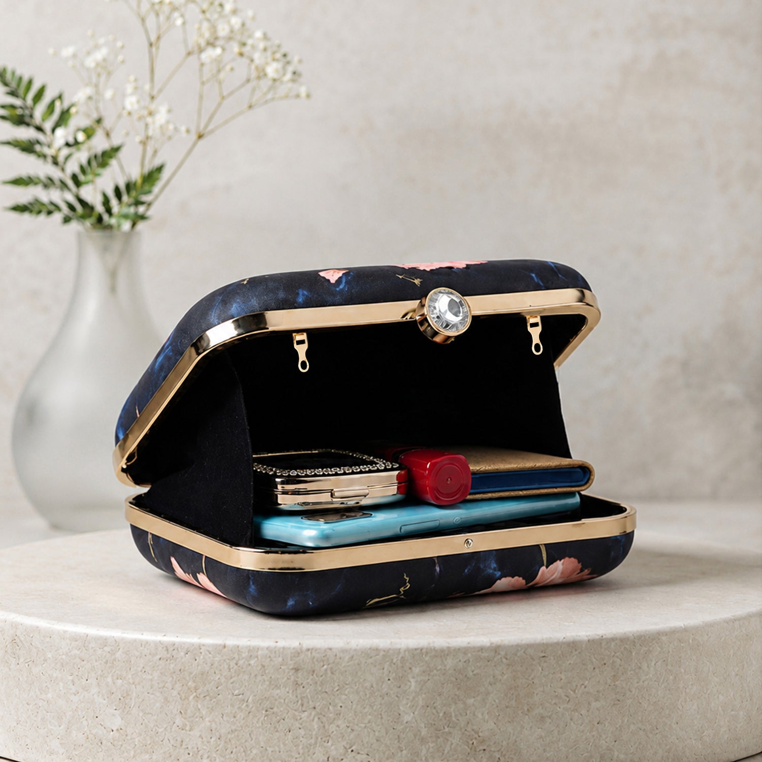 Artklim Black Based Floral Girl Portrait Printed Clutch