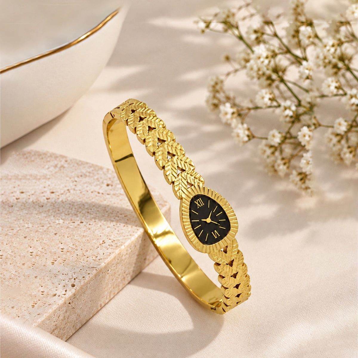 Artklim Elegant Black Dial Anti-Tarnish Bangle Bracelet