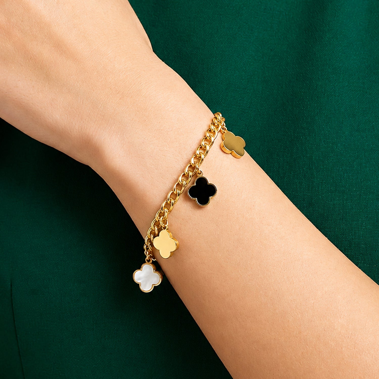 Artklim Clover Charm Gold Chain Designer Anti-Tarnish Bracelet