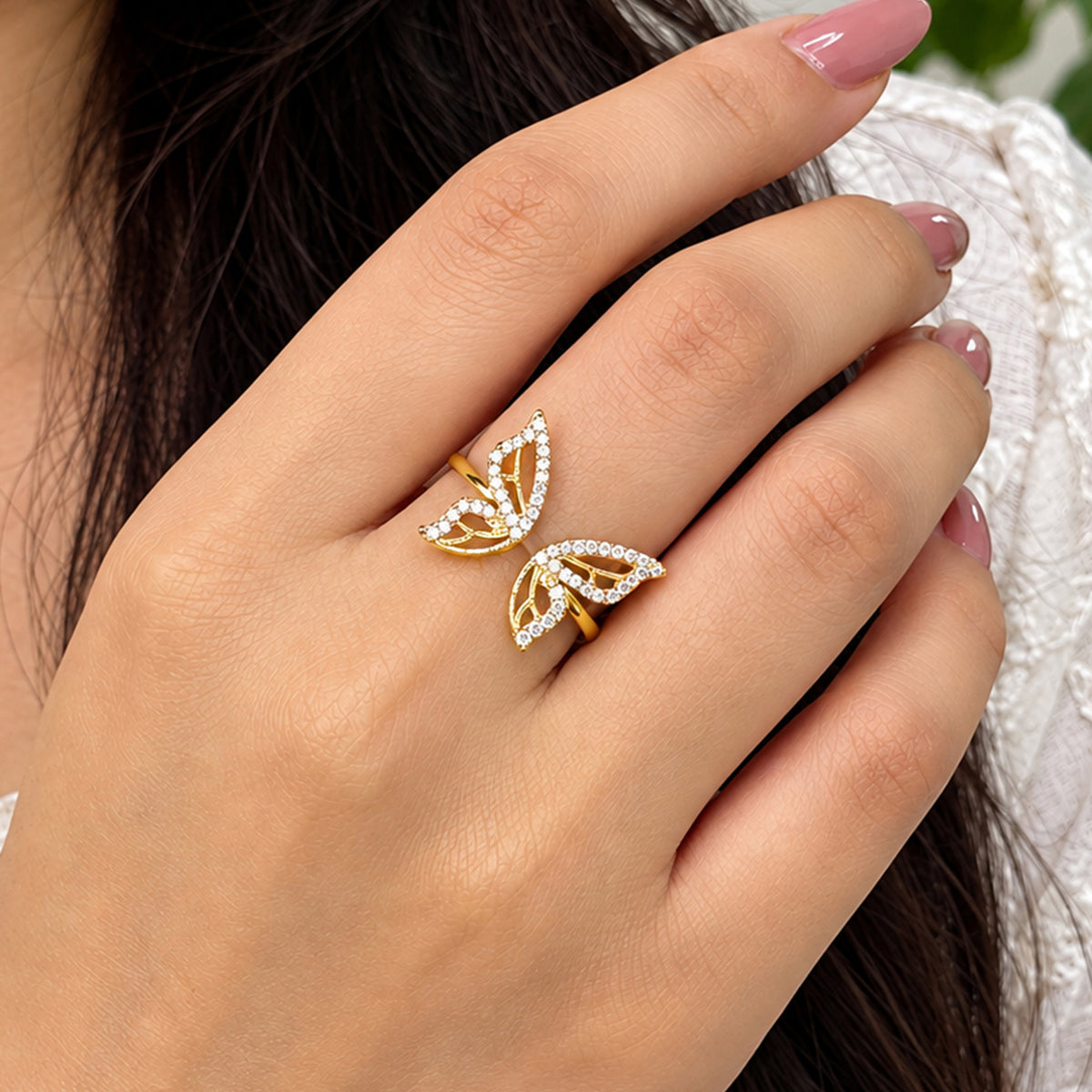 Artklim Elegant Leaf Crystal Gold-Tone Anti-Tarnish Ring