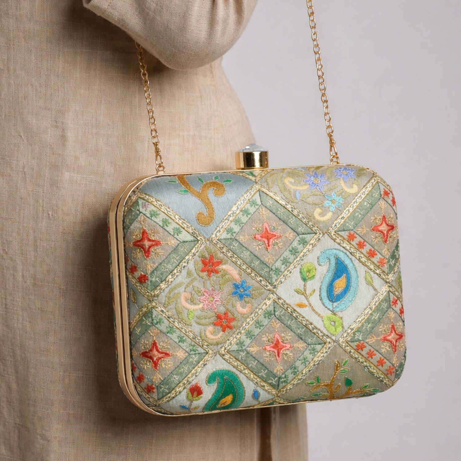 Artklim Elegant Pastel Grey Embroidered Clutch