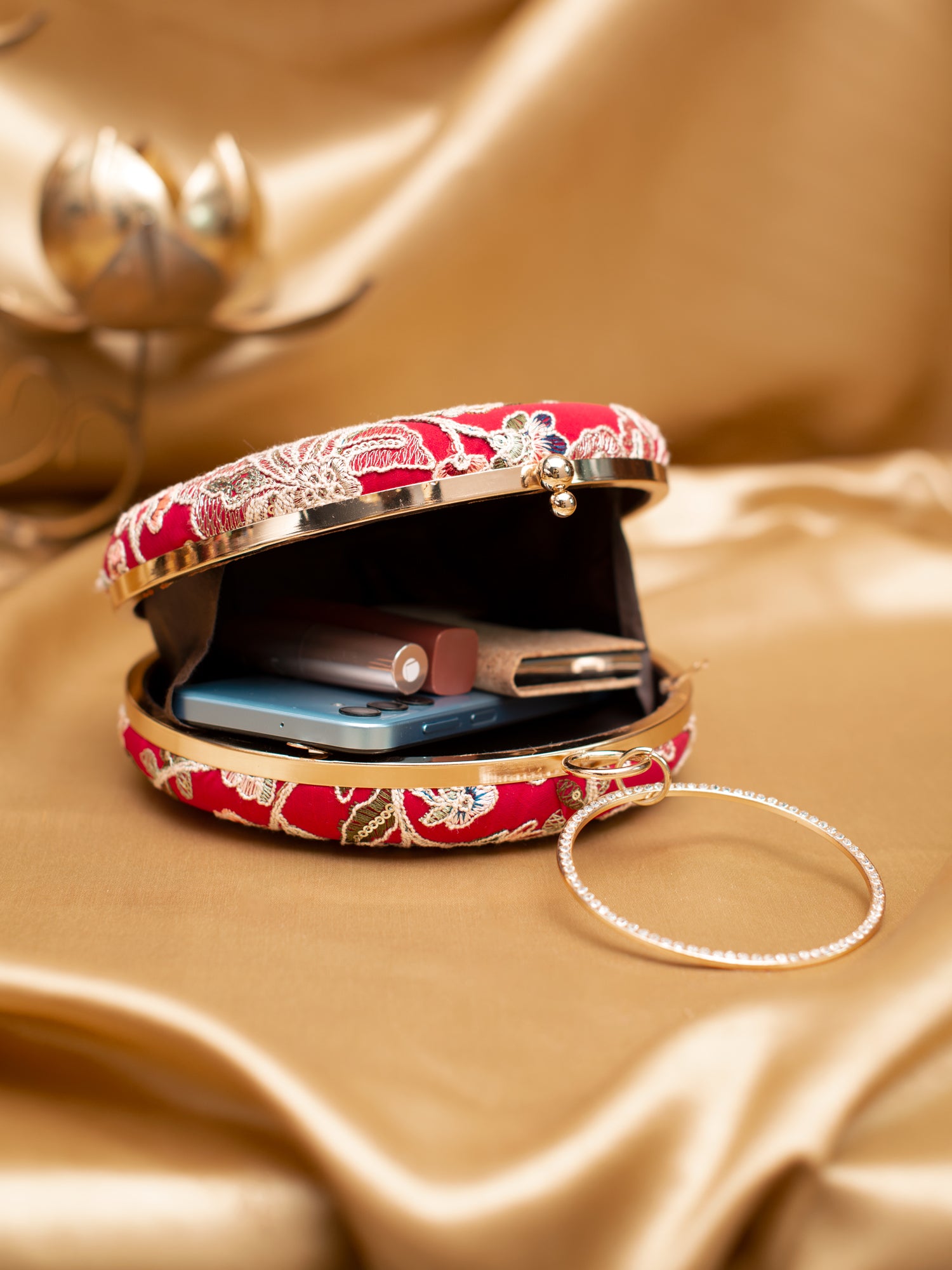 Artklim Scarlet Elegance Clutch