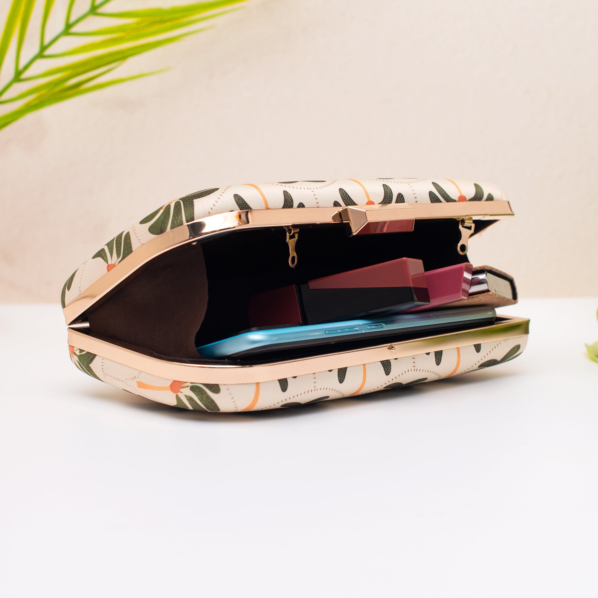 Artklim Tropical Bloom Printed  Clutch