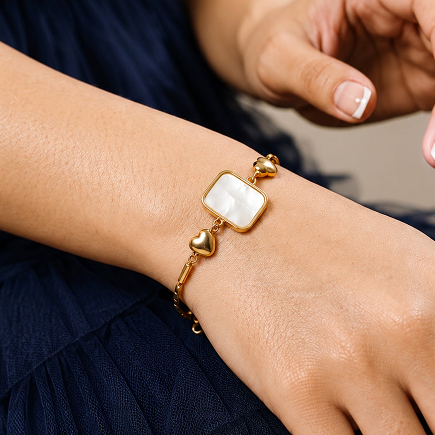 Artklim Minimal White Rectangle Charm Gold Bracelet Anti-Tarnish Bracelet