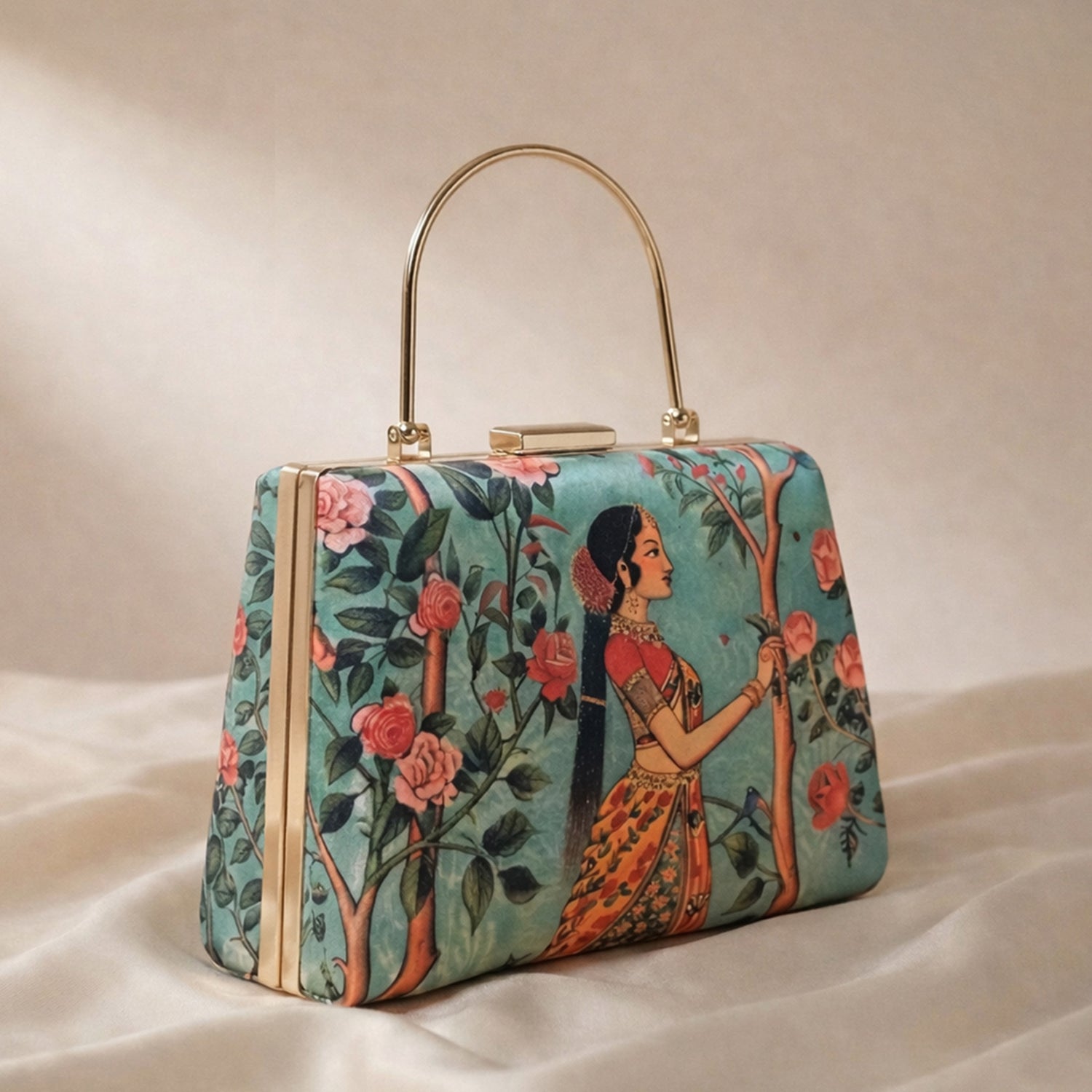 Artklim Traditional Women Portrait Printed Clutch