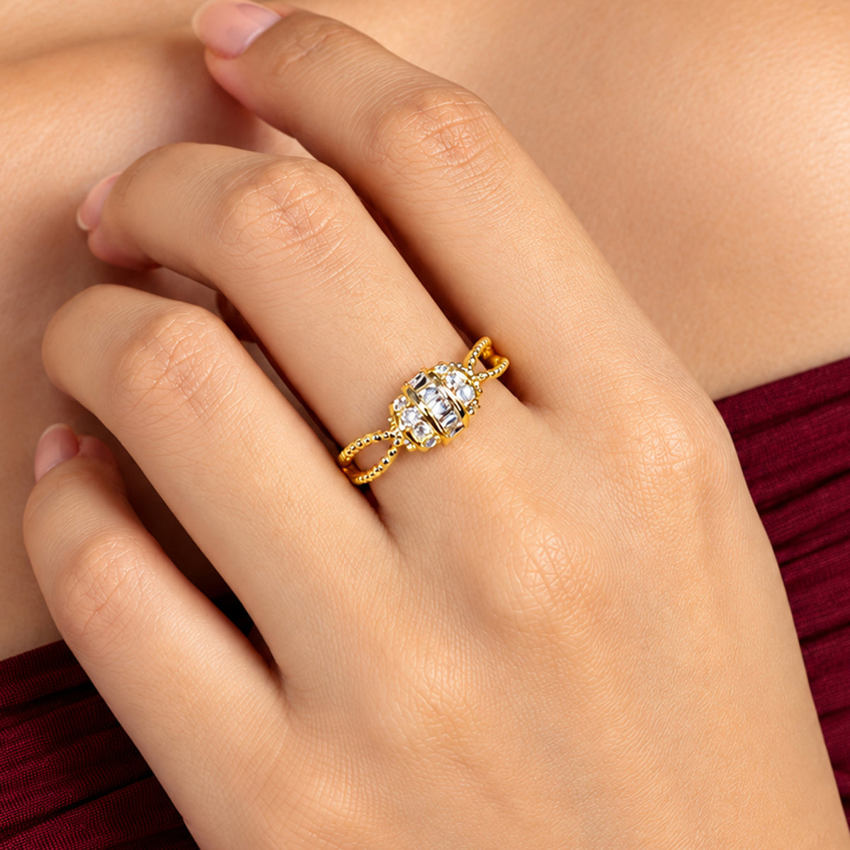 Artklim Vintage Crystal Link Gold-Tone Anti-Tarnish Ring