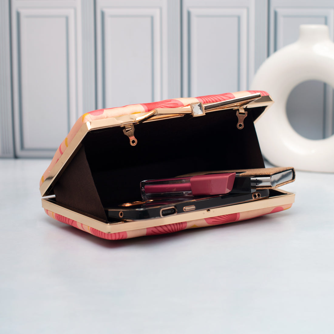 Artklim Blush Graphic Bloom Printed Clutch