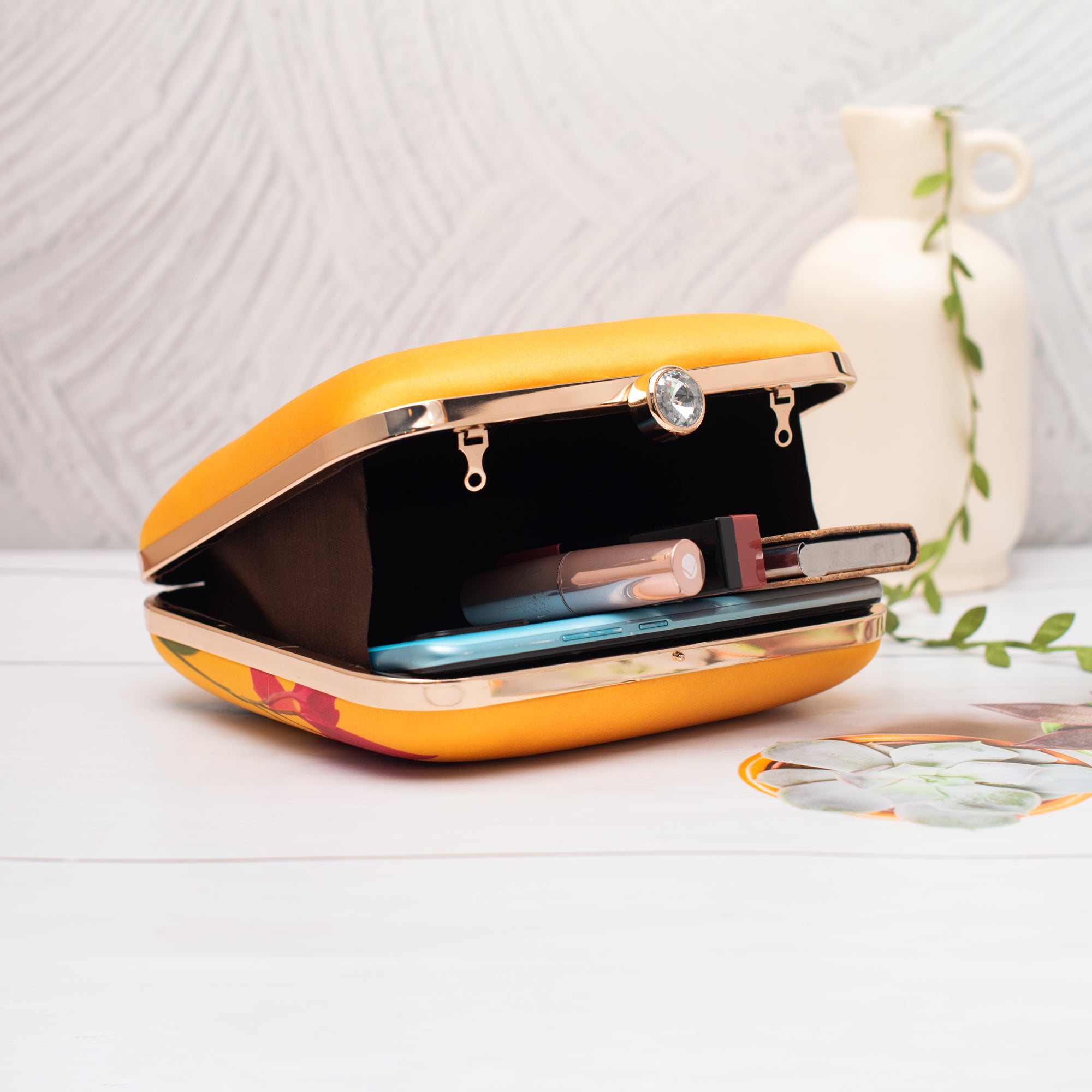Artklim Yellow with Red Floral Art Printed Clutch