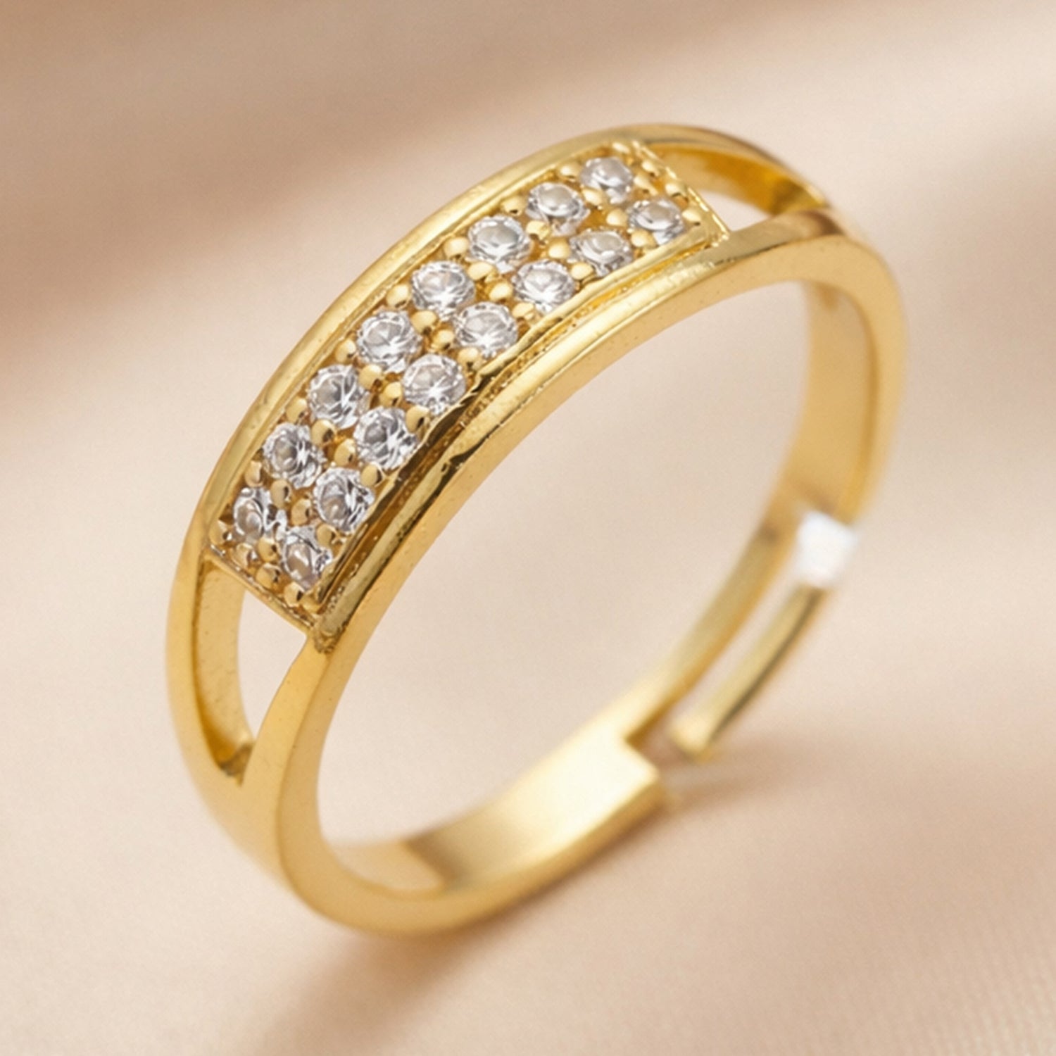 Artklim Gold-Plated Royal Band Anti-Tarnish Ring