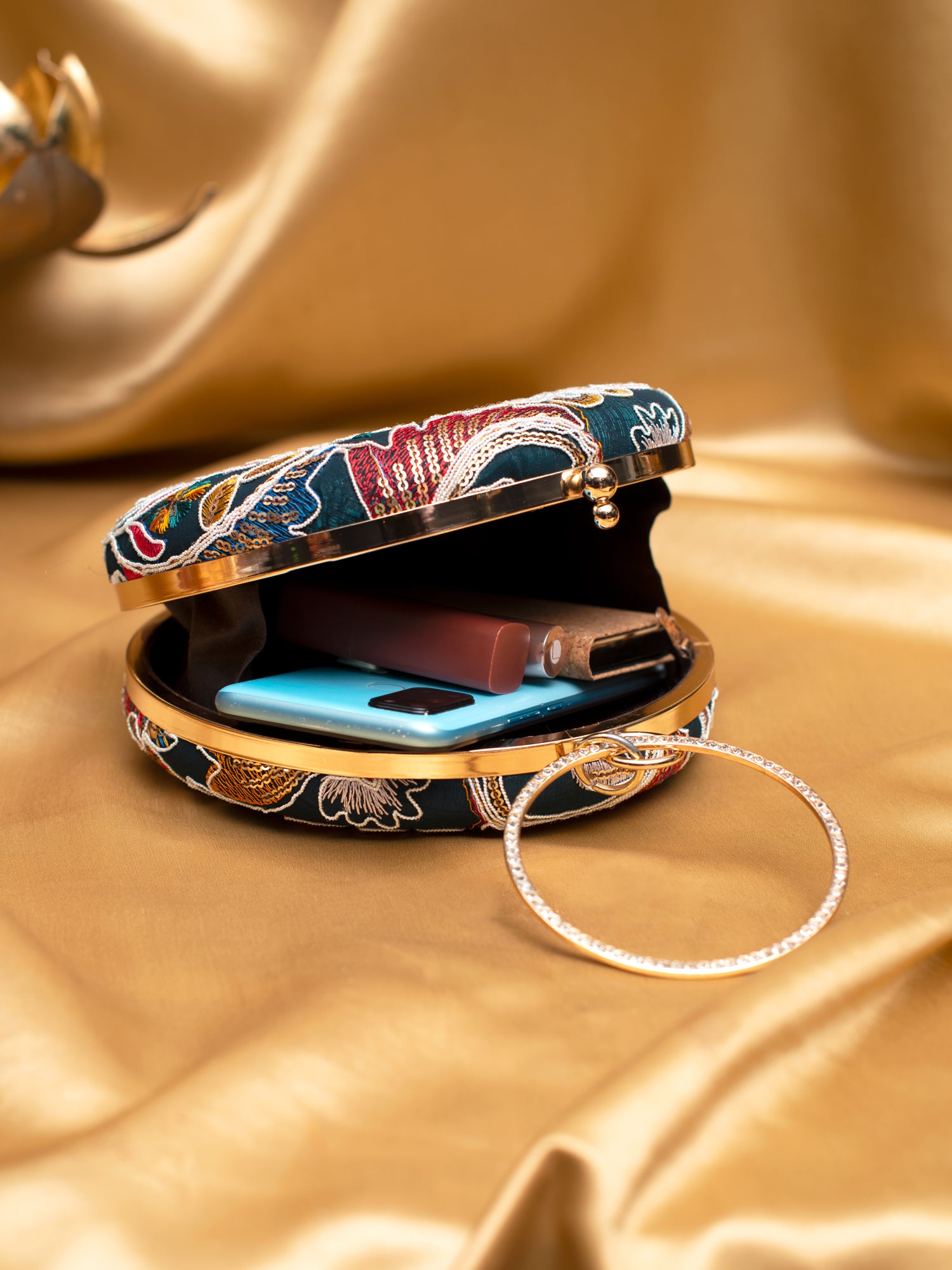 Artklim Royal Bloom Round Clutch