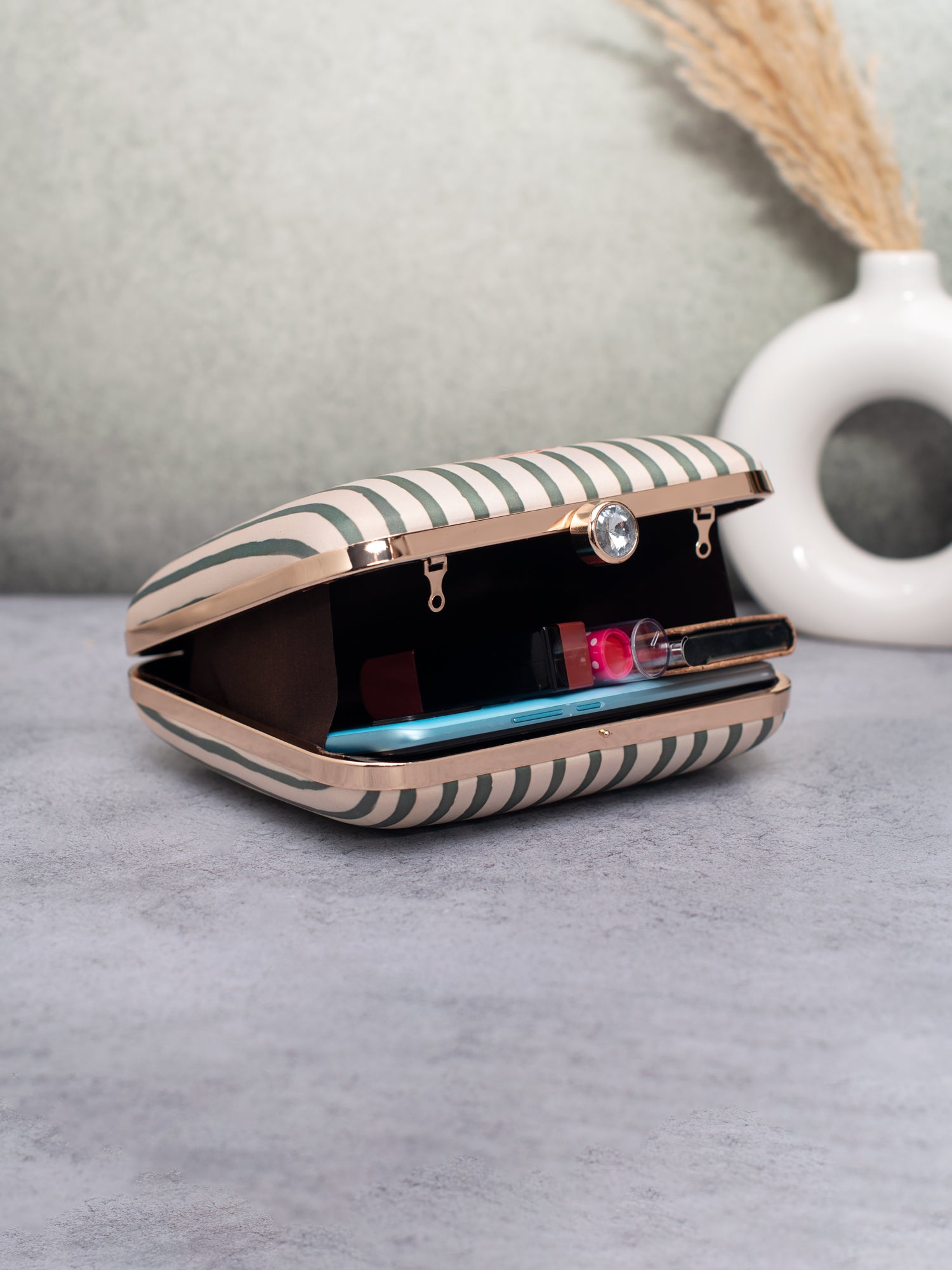 Artklim Striped Christmas Tree Clutch