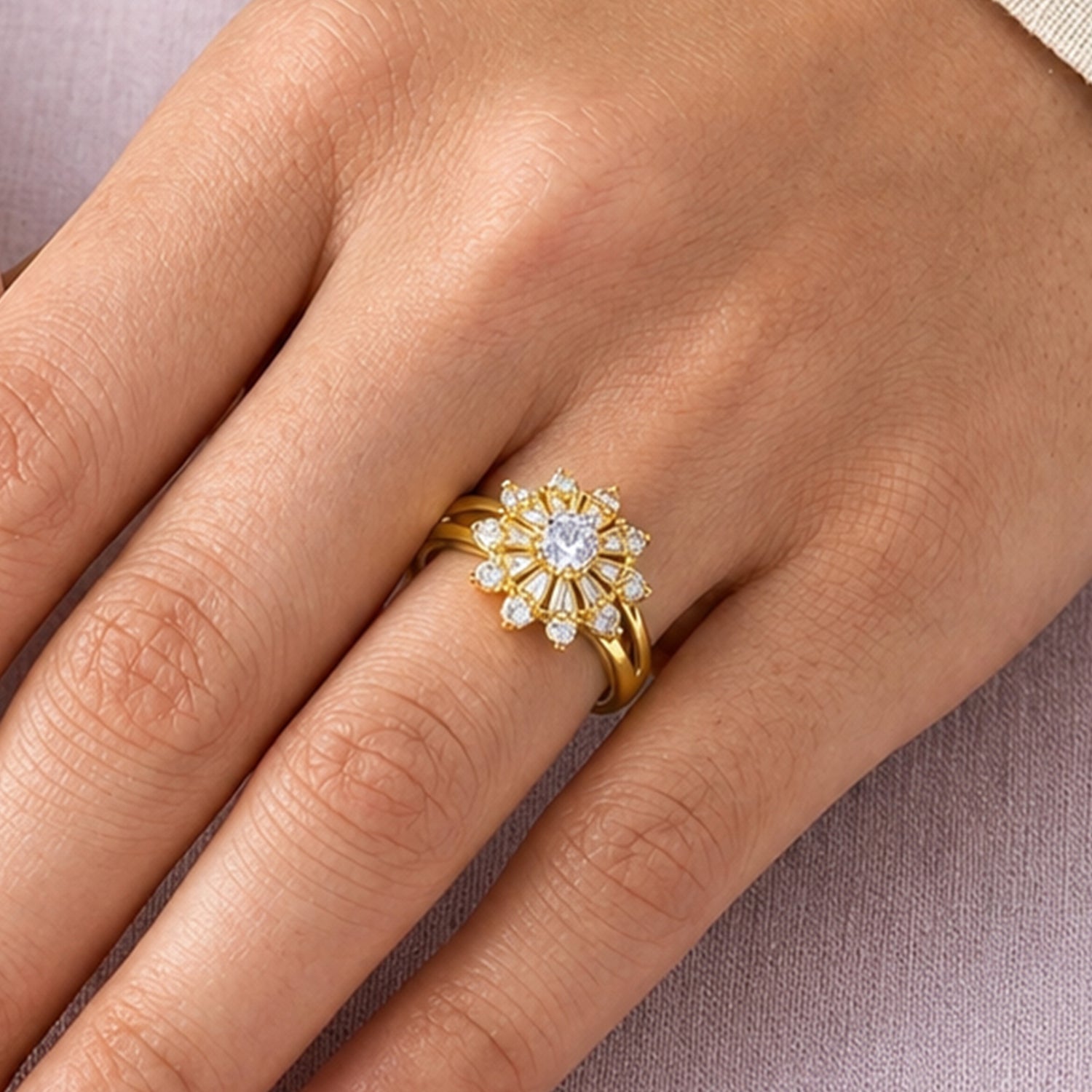 Artklim Floral Bloom Zircon Style Anti-Tarnish Ring