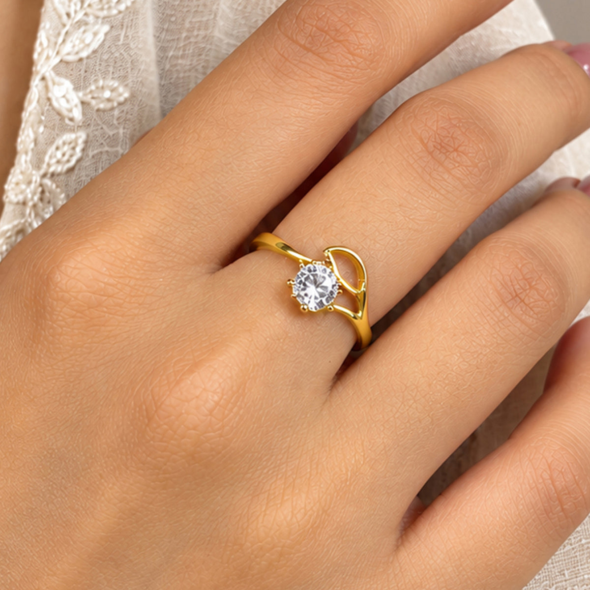 Artklim Elegant Blue Crystal Gold-Tone Anti-Tarnish Ring