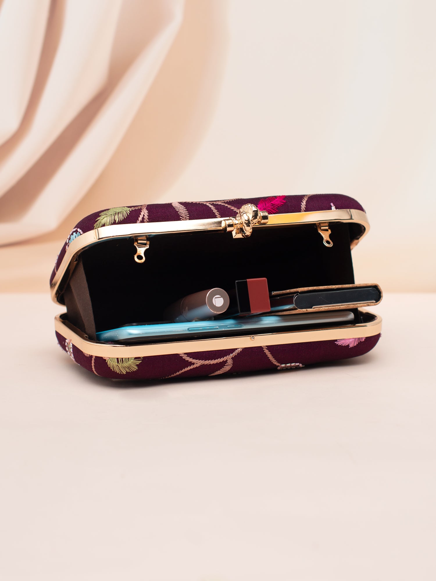 Artklim Royal Purple Blossom Clutch