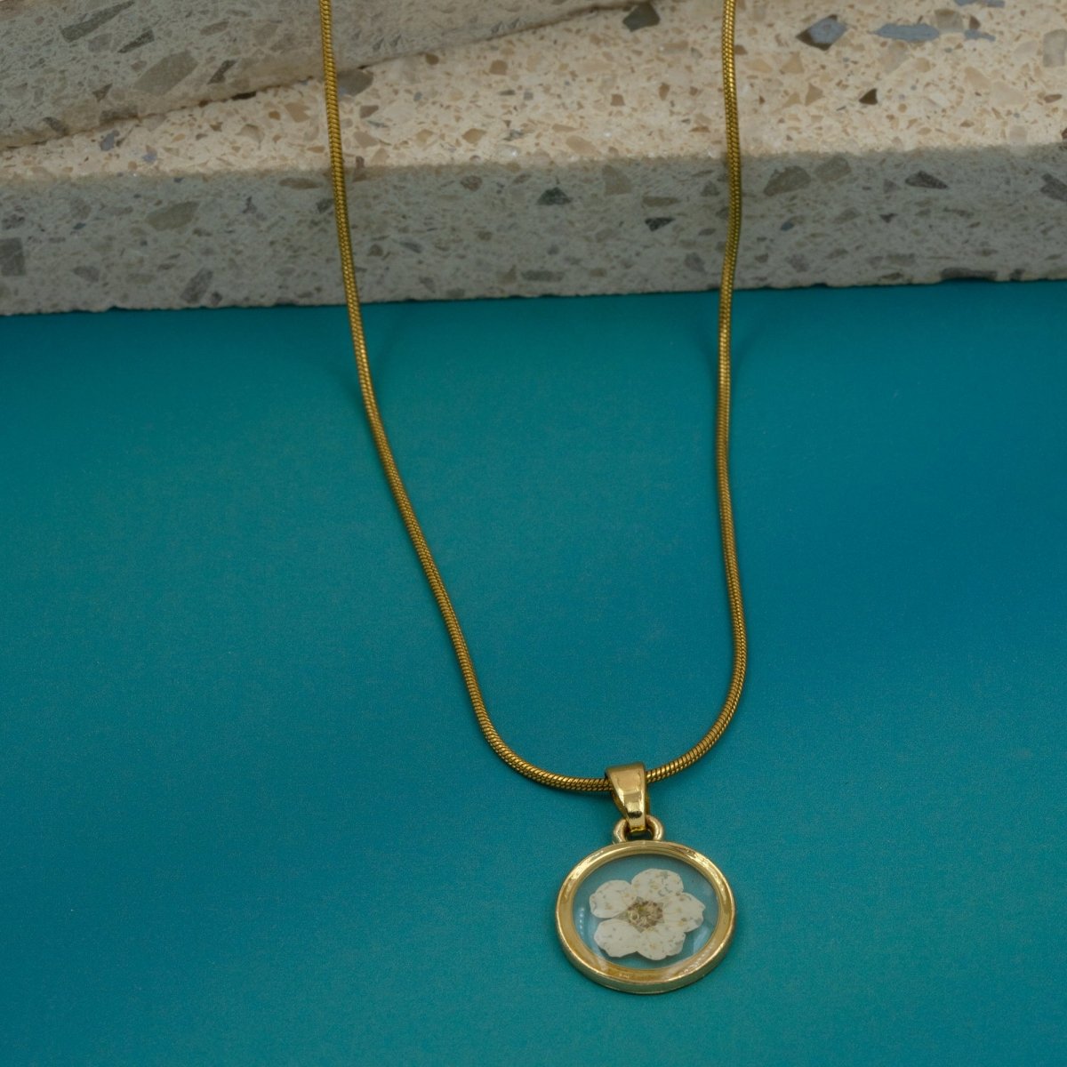 Artklim Gold Plated Clover Leaf Pendant Necklace