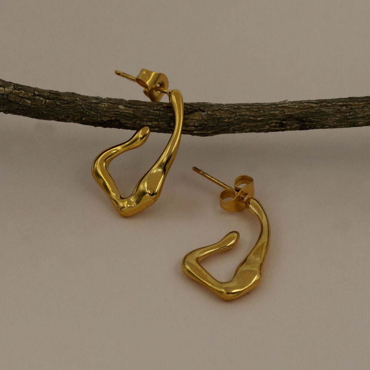 Artklim Gold Plated G Shape Hoop Earrings