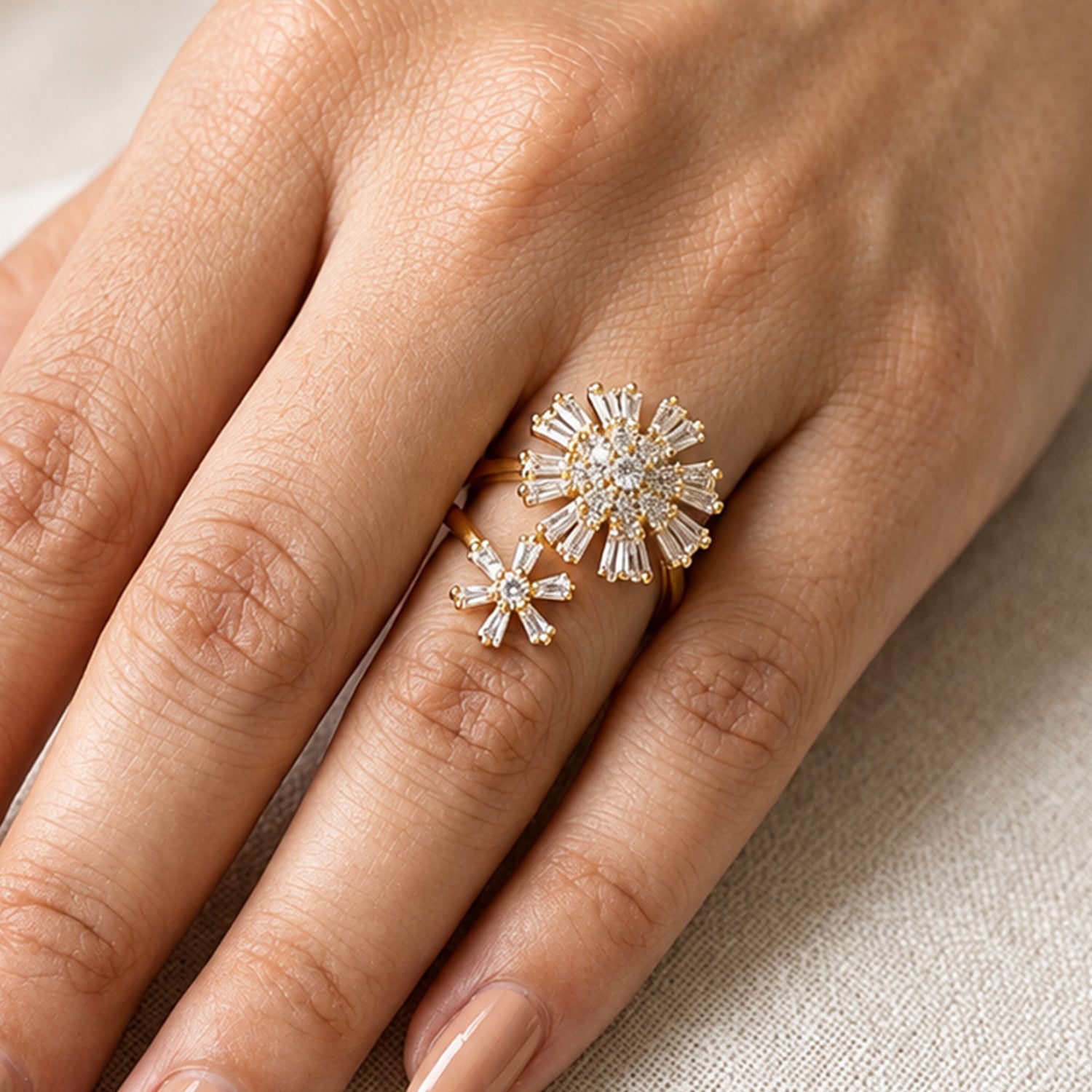 Artklim Gold Twin Daisy Revolving Flower Crystal Adjustable Anti-Tarnish Copper Ring