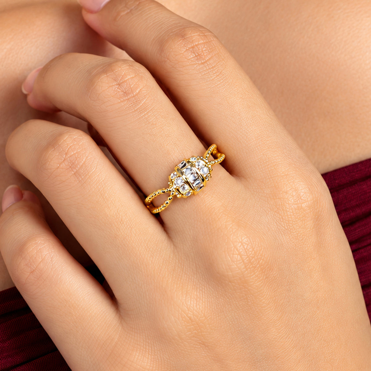 Artklim Vintage Crystal Link Gold-Tone Anti-Tarnish Ring
