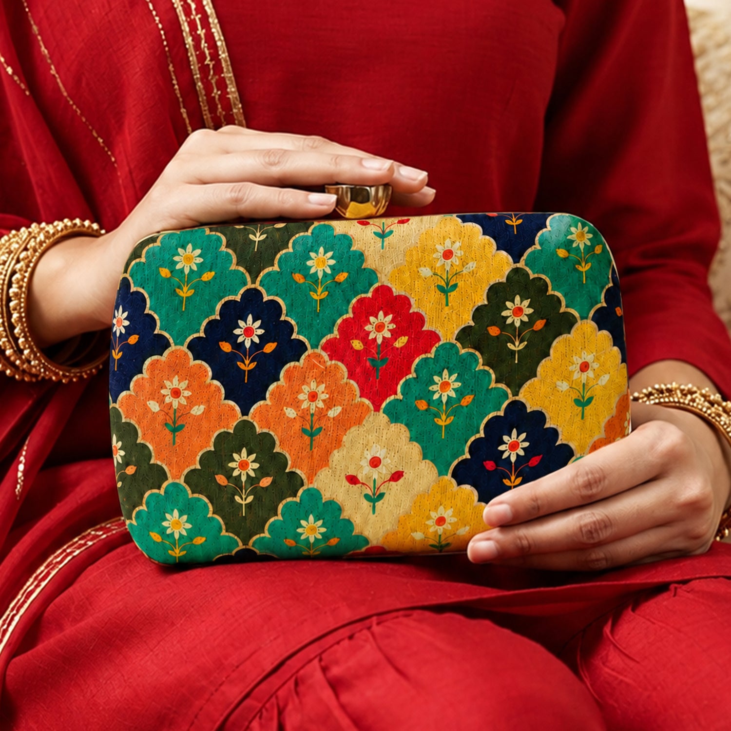 Artklim Multicolor Floral Arch Pattern Chain Strap Printed Clutch
