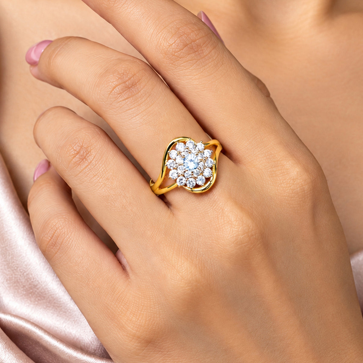 Artklim Elegant Floral Cluster Crystal Gold-Tone Anti-Tarnish Ring
